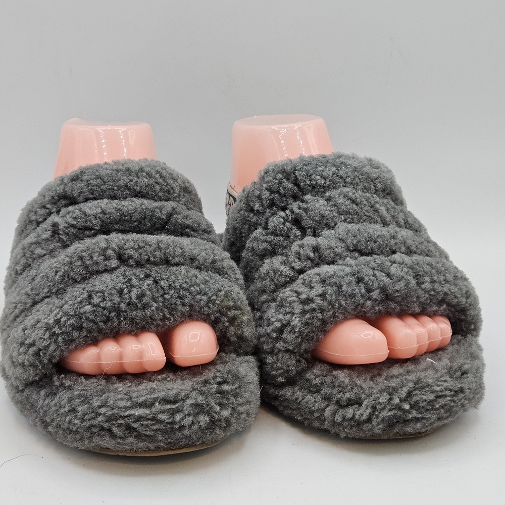Ugg Classic fluffy sherpa slippers size 5 - Picture 5 of 16